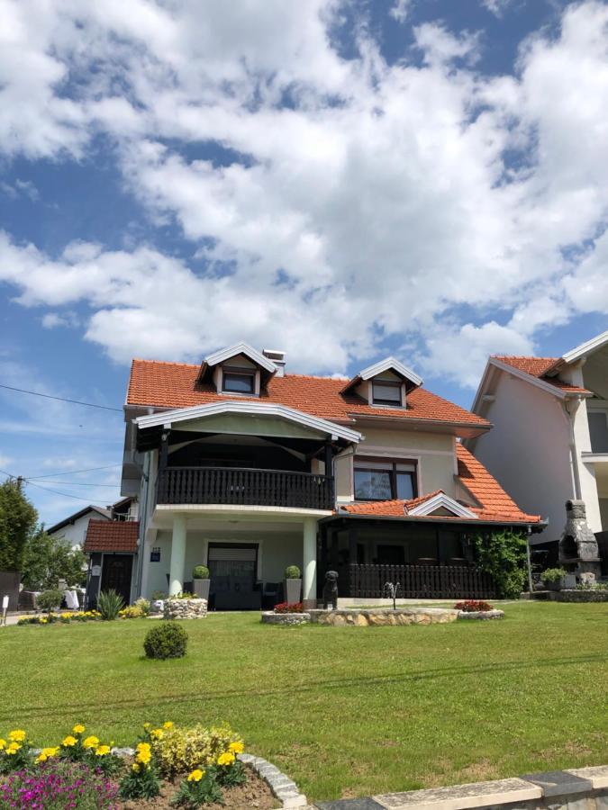 Sobe Darko Cindric Hotel Karlovac Buitenkant foto