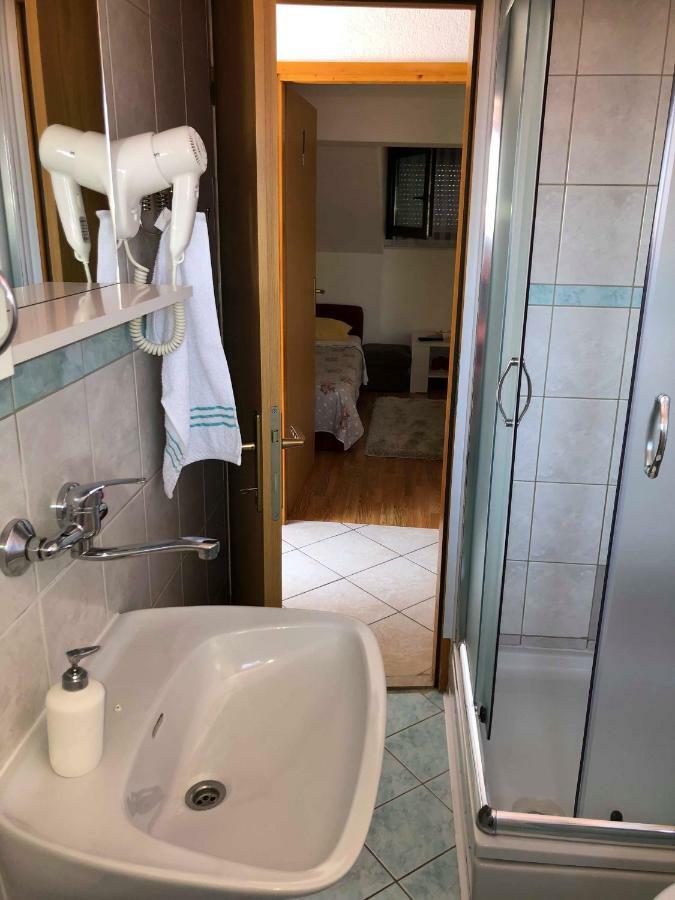 Sobe Darko Cindric Hotel Karlovac Buitenkant foto